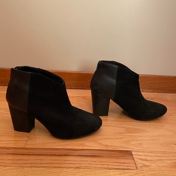 Olivia Miller Black Snake-detailed Ankle Booties Size 9 - Picture 5 of 6